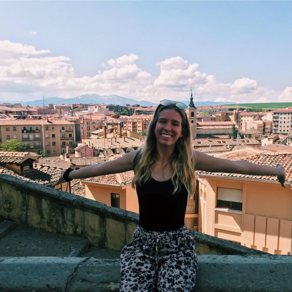 Meet your Posher, Devyn
